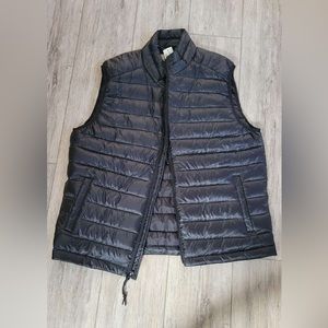 Aeropostale men’s black vest